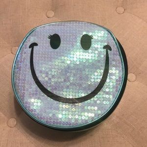 Cute Smiling Face Toiletry Case